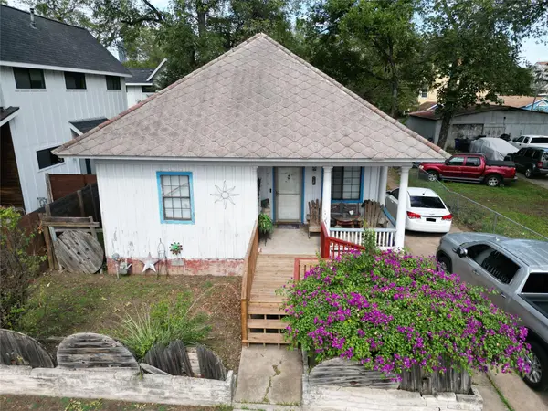 906 E 2nd ST, Austin, TX 78702
