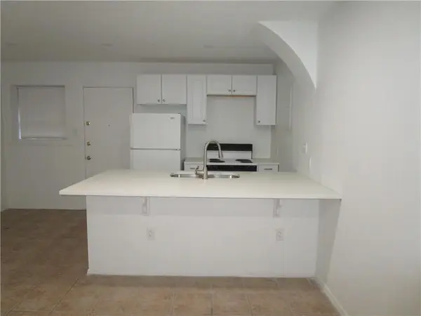 2413 Leon ST #105, Austin, TX 78705