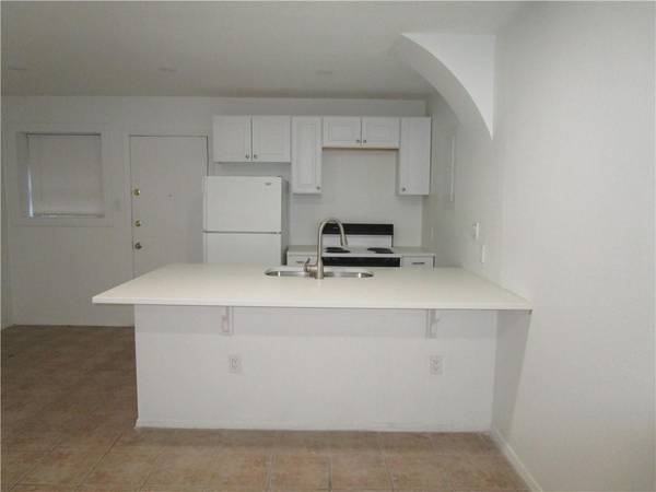 2413 Leon ST #105, Austin, TX 78705