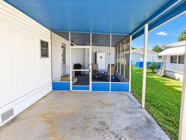 4611 OLIVE DR, Zephyrhills, FL 33542