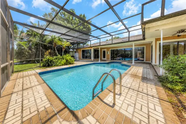 7448 17TH LN NE, St Petersburg, FL 33702