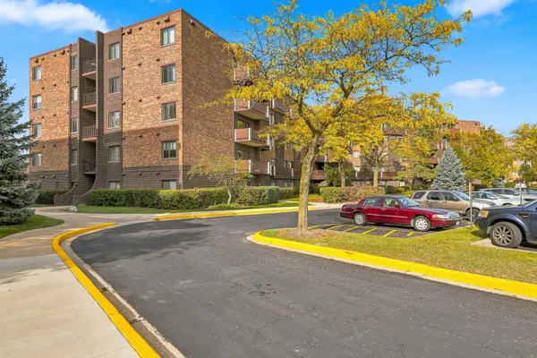 840 Wellington AVE #501, Elk Grove Village, IL 60007