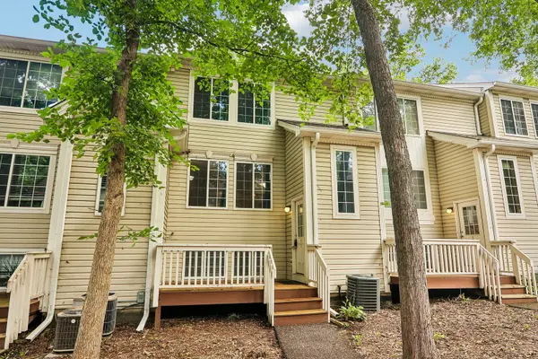 95 N Macgillis DR, Round Lake, IL 60073