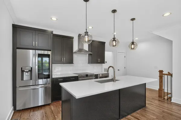 99 Fern Ave, Nashville, TN 37207