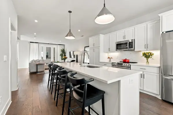 1217 Nations Dr, Nashville, TN 37209