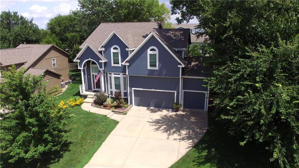 7415 Meadowsweet LN, Shawnee, KS 66227