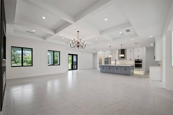 14080 SYDNEY RD, Dover, FL 33527