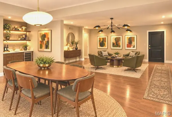 250 S Brentwood BLVD #1F, Clayton, MO 63105