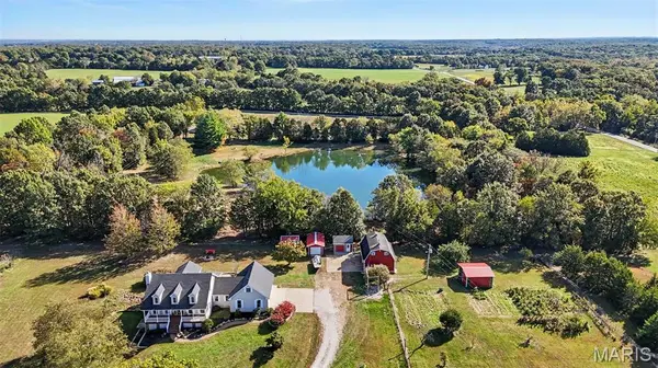 1617 Sneak RD, Foristell, MO 63348