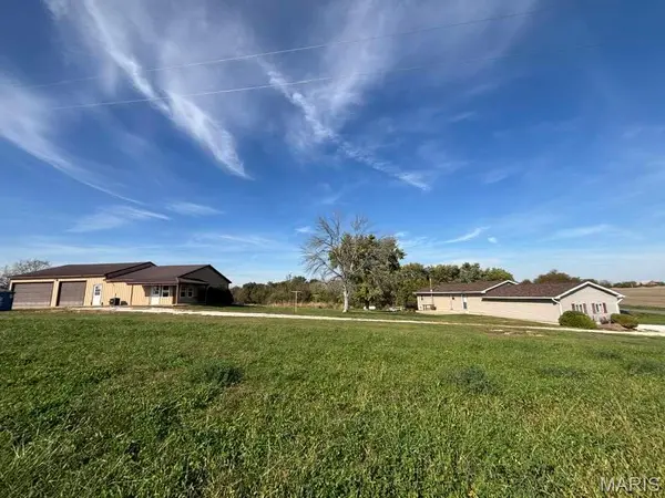 2310 Highway D, Philadelphia, MO 63463