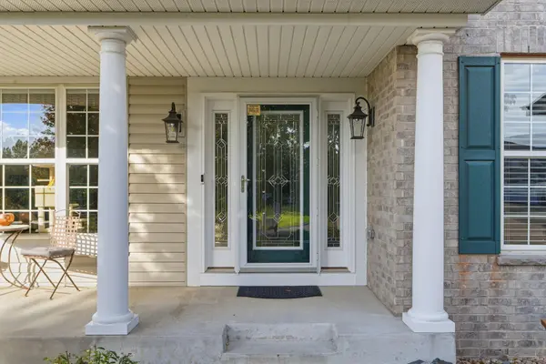 2421 Golf PL, Woodbury, MN 55129