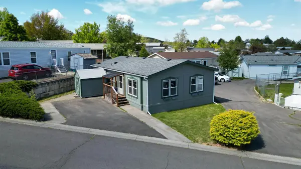 260 NW Golden Hills #63, Pullman, WA 99163