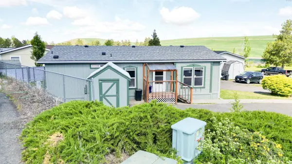 260 NW Golden Hills #63, Pullman, WA 99163