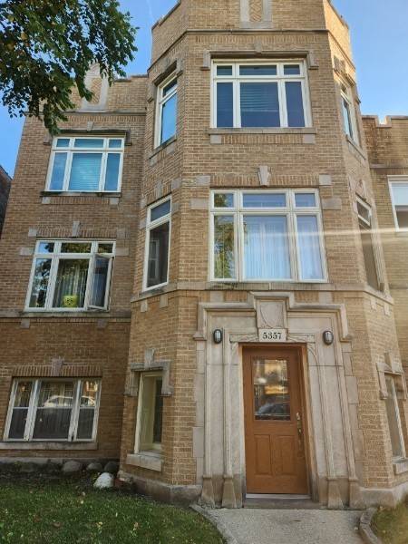 5357 W Montrose AVE #2, Chicago, IL 60641