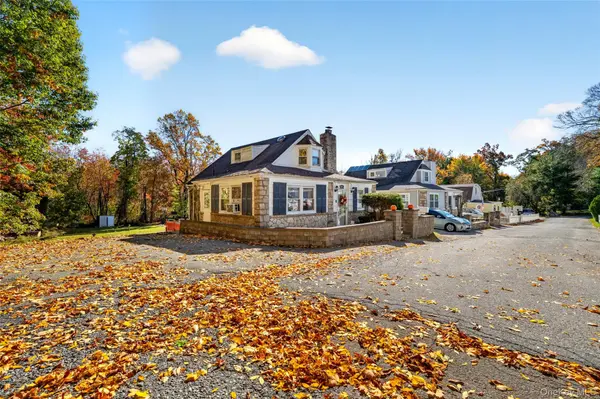 3384 Midget LN, Mohegan Lake, NY 10547