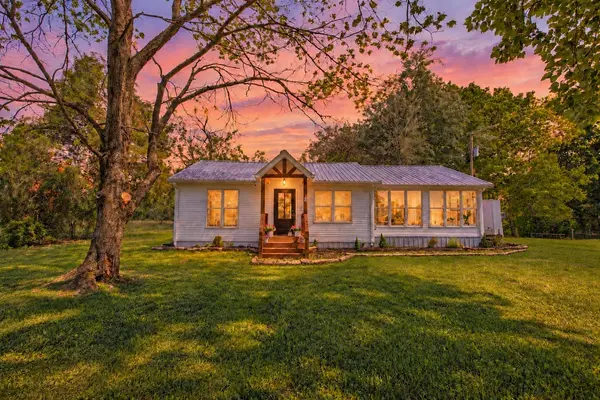 2976 Shrum Cemetery Rd, Westmoreland, TN 37186