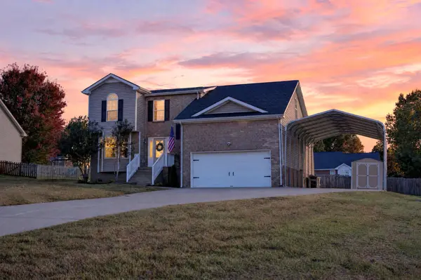 498 Kristie Michelle Ln, Clarksville, TN 37042