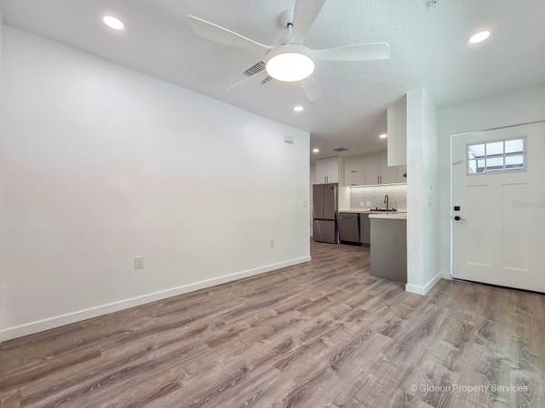 211 SE 21ST TER #4, Gainesville, FL 32641