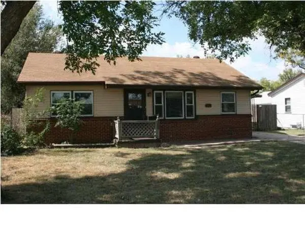 2515 S Elizabeth, Wichita, KS 67219