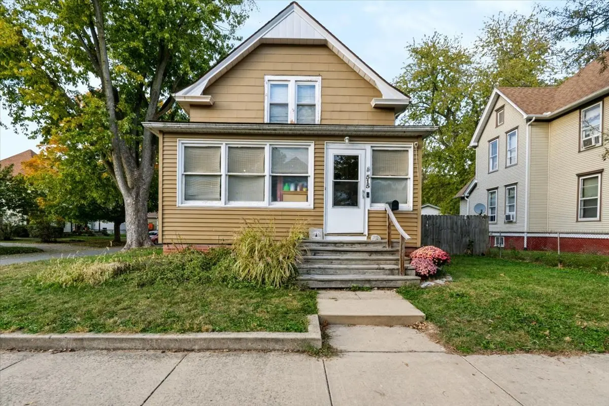 515 W Jefferson ST, Clinton, IL 61727
