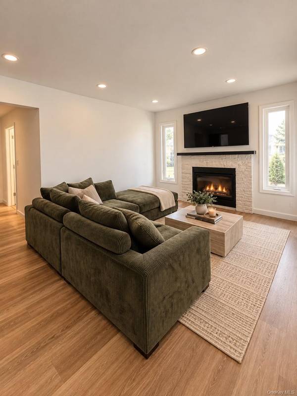 131 Roosevelt AVE, Freeport, NY 11520