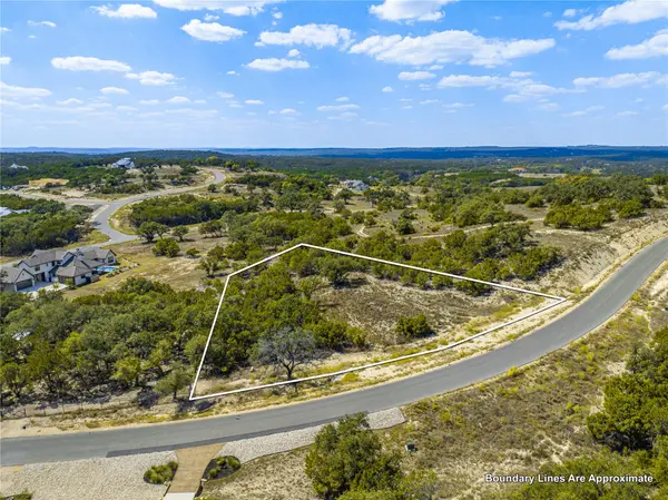 1761 Paradise PKWY, Canyon Lake, TX 78133