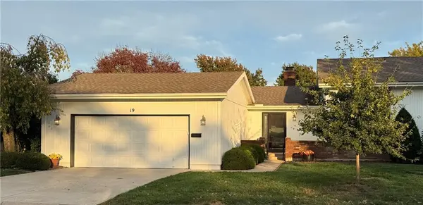 19 E Woodbridge LN, Kansas City, MO 64145