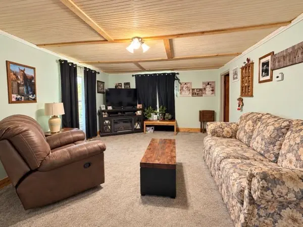 307 N 7th ST, Hopkins, MO 64461