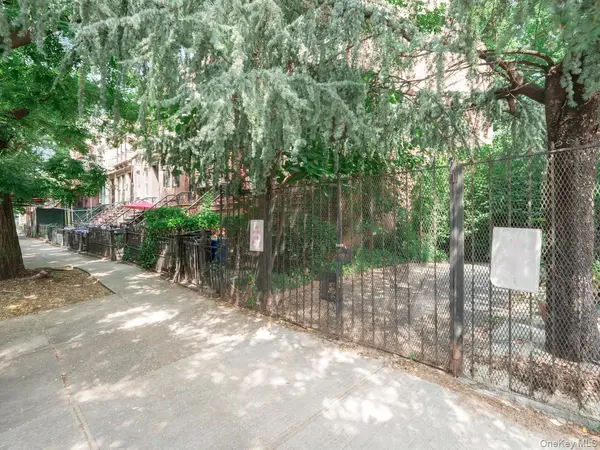 811 Greene AVE, Brooklyn, NY 11221