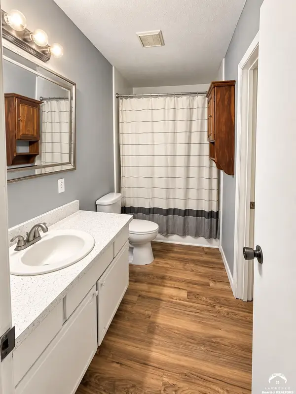 7 Stevens RD, Eudora, KS 66025