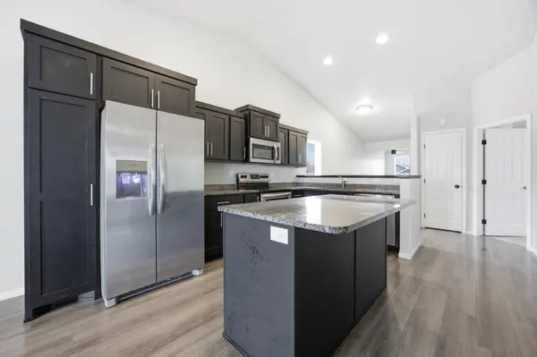 7247 27th ST S, Fargo, ND 58104