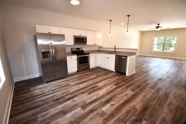 550 Peachers Mill Rd #F2, Clarksville, TN 37042