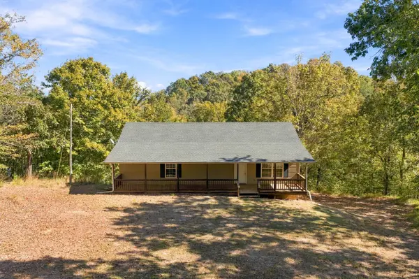 24 Charlsie Ln, Stewart, TN 37175