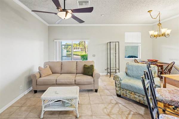 609 VALLANCE WAY NE, St Petersburg, FL 33716
