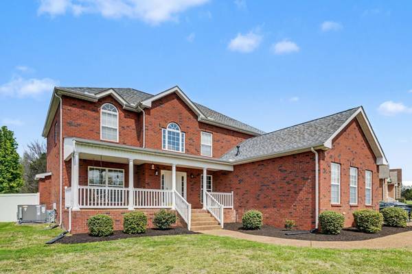 107 Seven Springs Dr, Mount Juliet, TN 37122