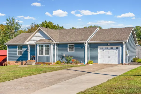 423 Kelsey Dr, Clarksville, TN 37042
