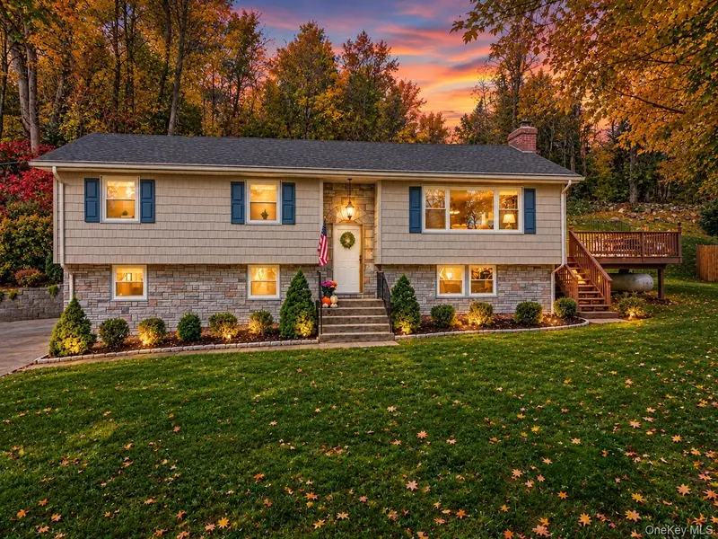130 Harris RD, Katonah, NY 10536