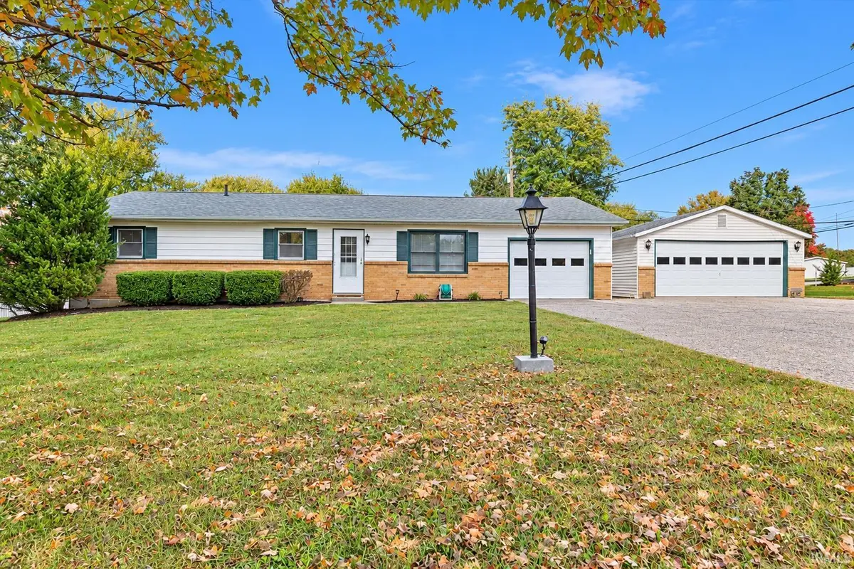 20 Hickory Heights CIR, Bedford, IN 47421