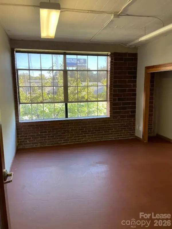 1230 W Morehead ST #202, Charlotte, NC 28208