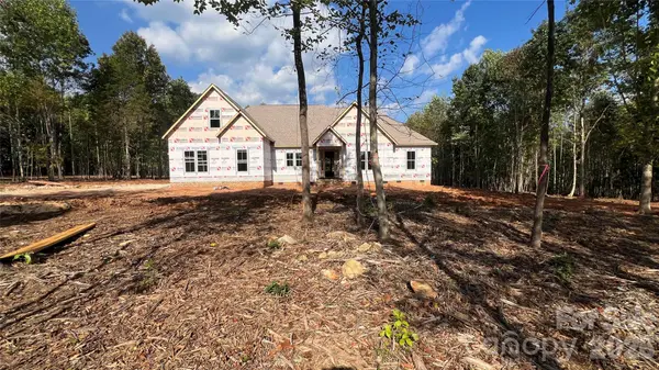 1037 Patrick RD, Gastonia, NC 28056