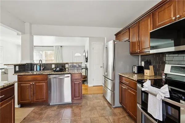 10106 W 91ST ST, Overland Park, KS 66212