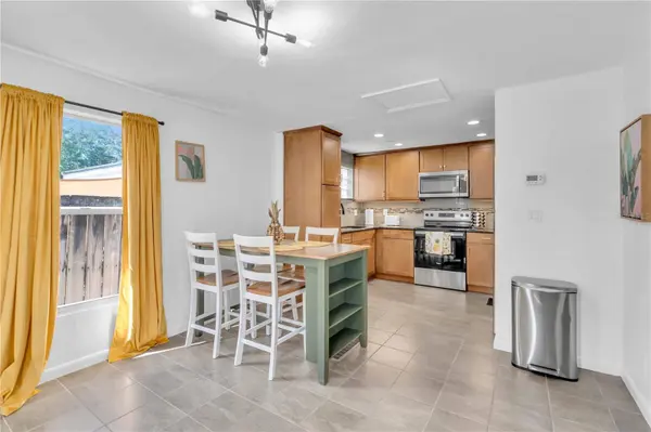 1806 E POWHATAN AVE #1/2, Tampa, FL 33610