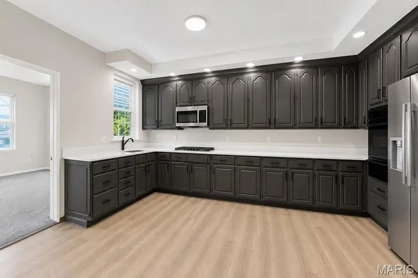 4026 Humphrey ST, St Louis, MO 63116