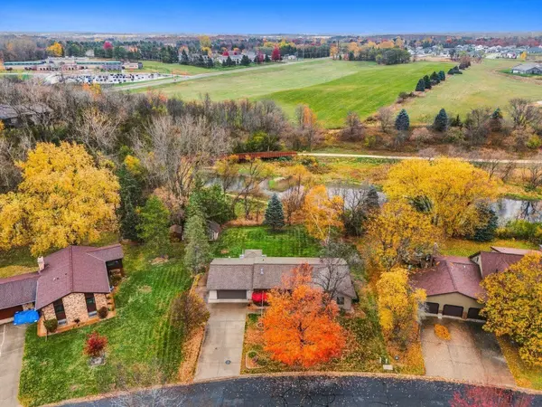 1231 Parkview DR, New Richmond, WI 54017