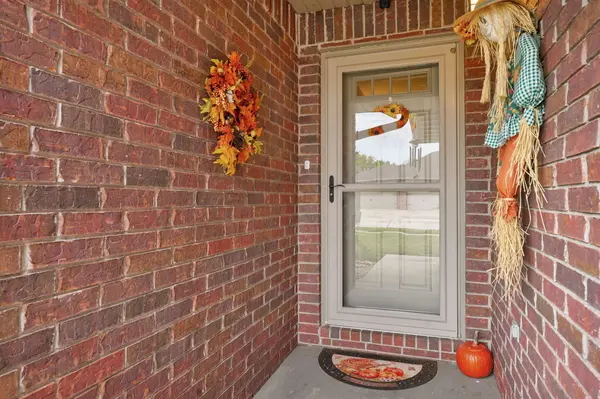 2022 W Smith ST, Springfield, MO 65803