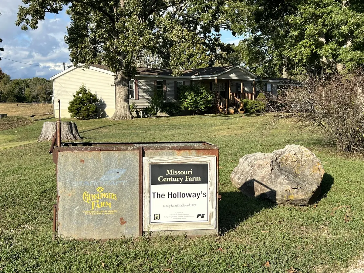 1107 Holloway DR, Willow Springs, MO 65793