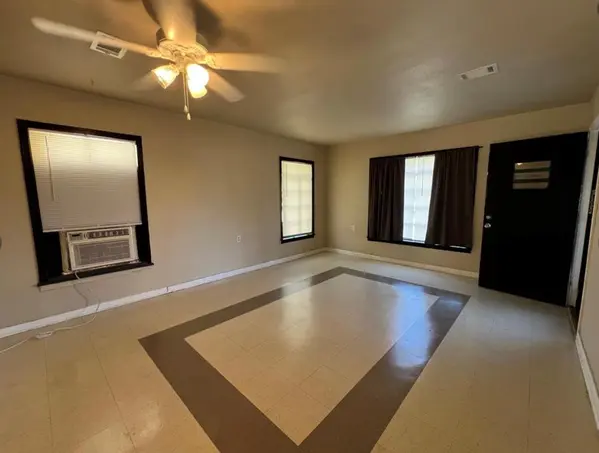 509 Bowser ST #509, Rockdale, TX 76567