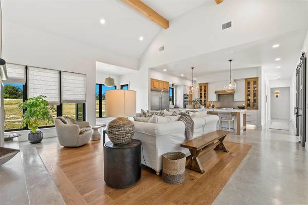 457 Inspiration LOOP, Fredericksburg, TX 78624