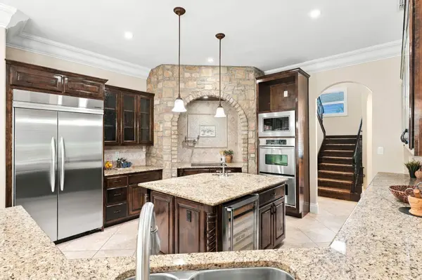 3 Gentlebrook BND, The Hills, TX 78738