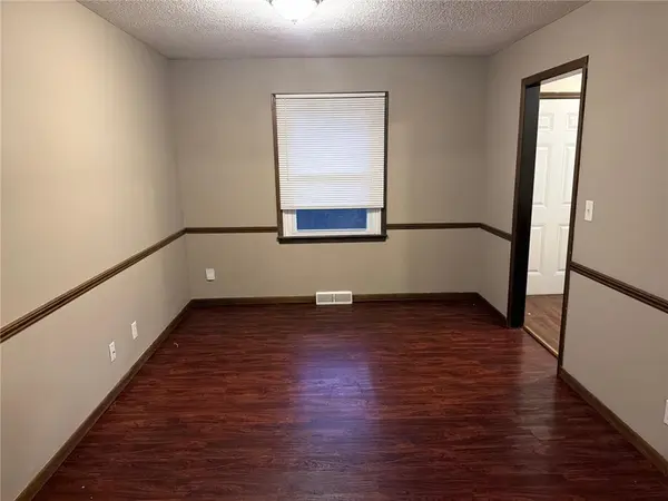 704 N 20th ST, Leavenworth, KS 66048
